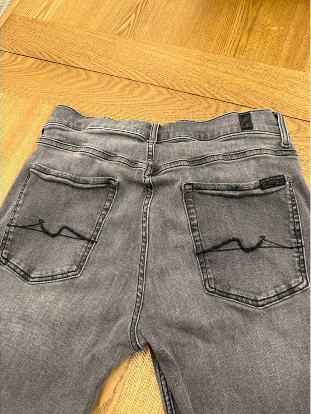 7 For All Mankind Men’s Jeans 32 Gray Slim Straight Faded Wash Denim - Picture 6 of 9